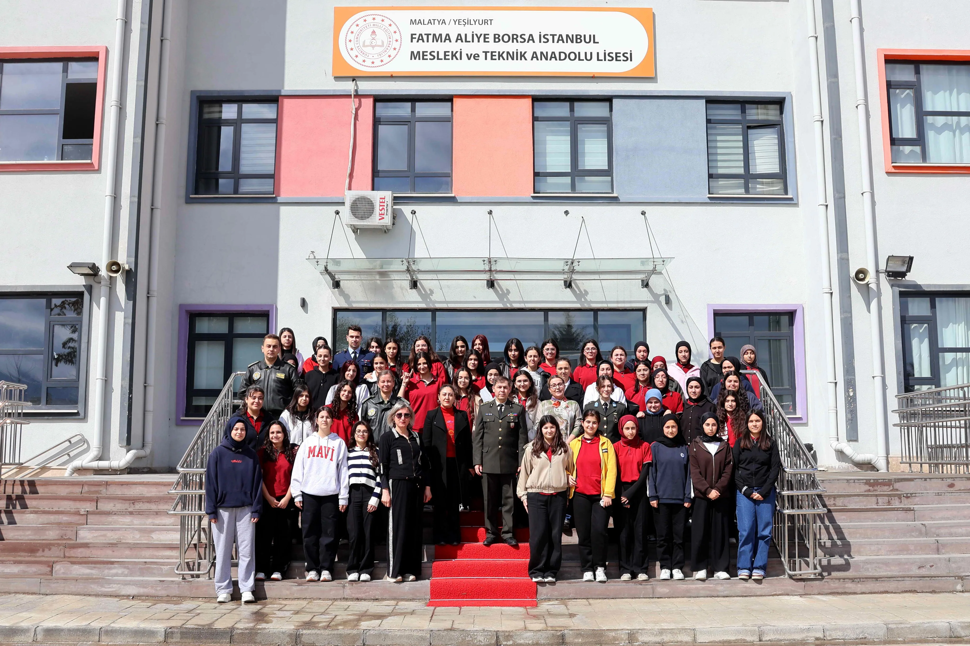 Kara Kuvvetleri Komutanlığı'ndan Gençlere Tanıtım Etkinliği