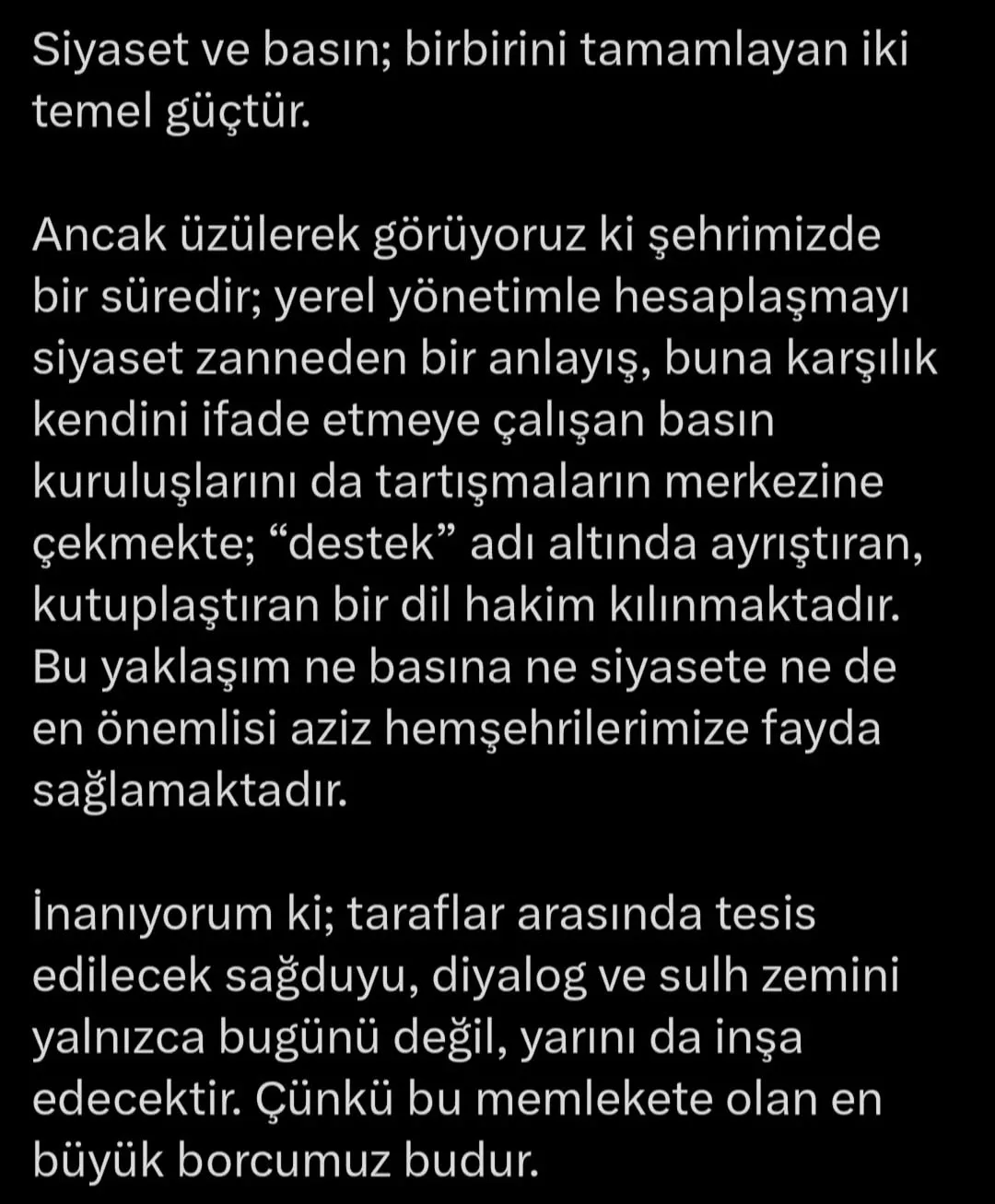 Siyaset ve Basın İlişkisi: Birbirini Tamamlayan İki Temel Güç