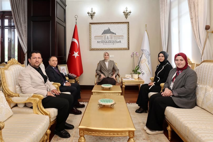 Afyonkarahisar'da Teknoloji ve Gençlik Konferansı: Milli Teknoloji Hamlesi Masaya Yatırıldı