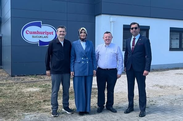 Afyonkarahisar'lı İş Adamı Almanya'da Cumhuriyet Sucukları Üretim Tesisi Açtı