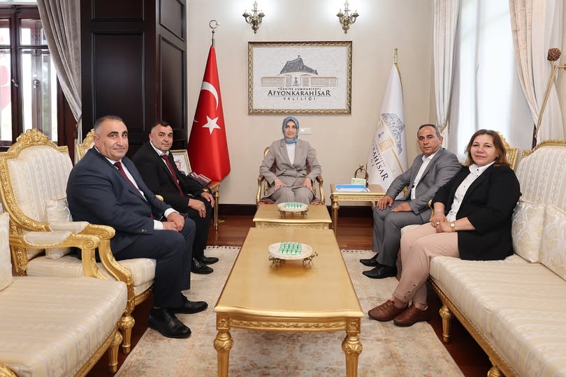 Afyonkarahisar Valisi Yiğitbaşı, Mahalle Muhtarlarıyla Bir Araya Geldi