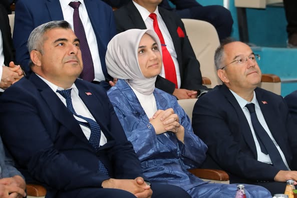 Afyonkarahisar'da Zirvedekiler Ödül Töreni Düzenlendi