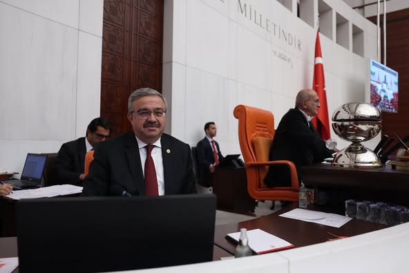 Afyonkarahisar Milletvekili Yurdunuseven, TBMM'de Divan Üyesi Oldu