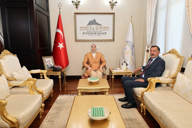 Afyonkarahisar Valisi Yiğitbaşı, Bolvadin Belediye Başkanı Özdemir'i Kabul Etti