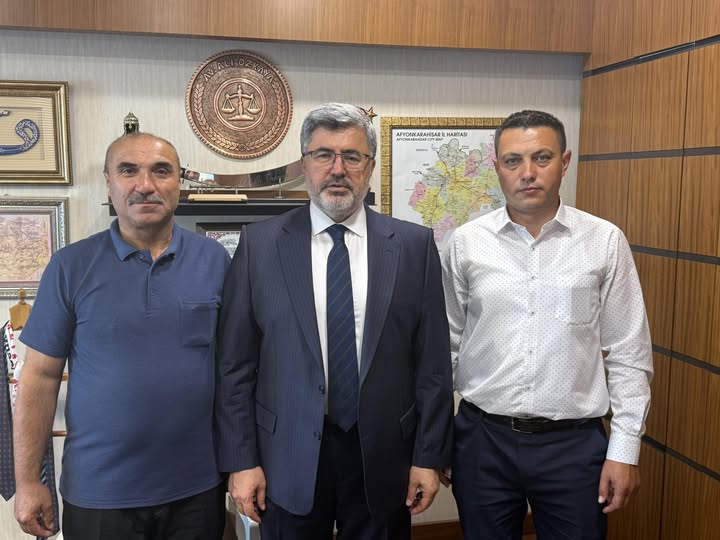 AK Parti Afyonkarahisar Milletvekili Özkaya, İlçe Başkanlarını Meclis'te Ağırladı