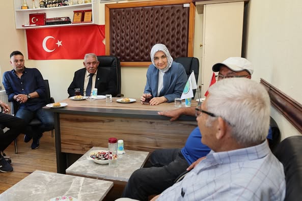 Afyonkarahisar Valisi Yiğitbaşı, Demiryolları Emeklileri Derneği ile Buluştu
