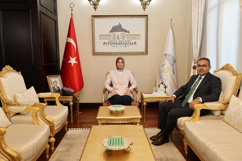 Afyonkarahisar Valisi Yiğitbaşı, İdare Mahkemesi Başkanı Ayna'yı Uğurladı