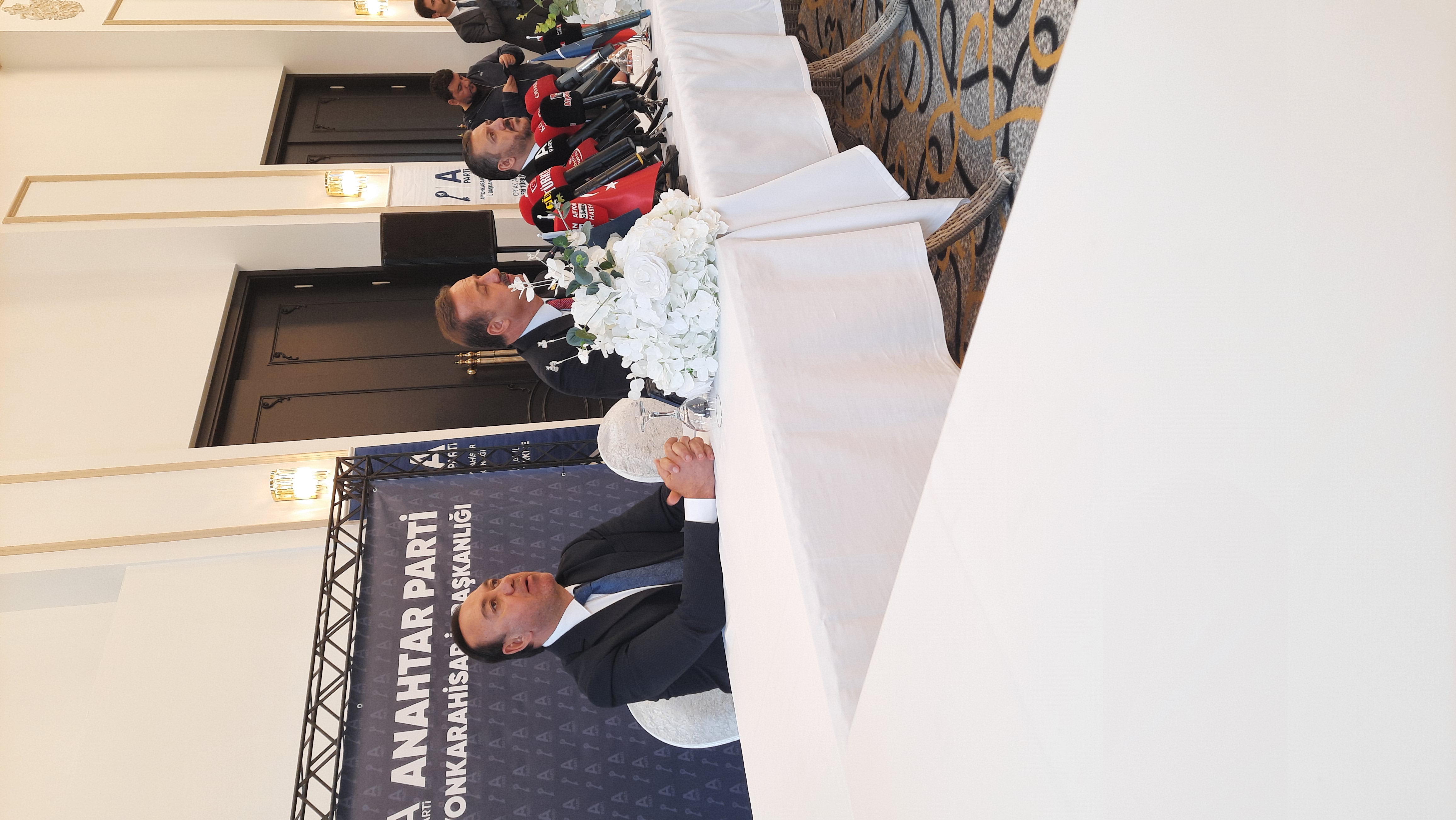 Ağıralioğlu: Sıkıntılı Zamanda Parti Kurduk
