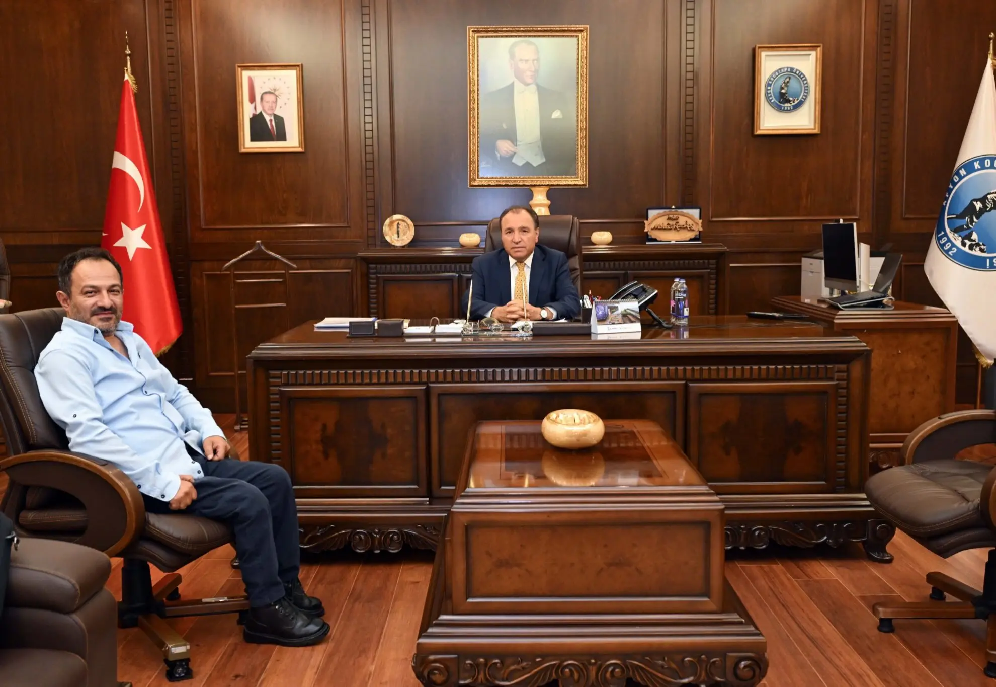 Pozitif Engelsizler Sanat Topluluğu Rektörü Ziyaret Etti