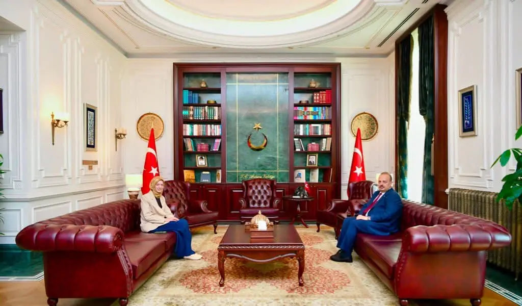 Zehranur Aydemir, Vali Canbolat'ı Ziyaret Etti