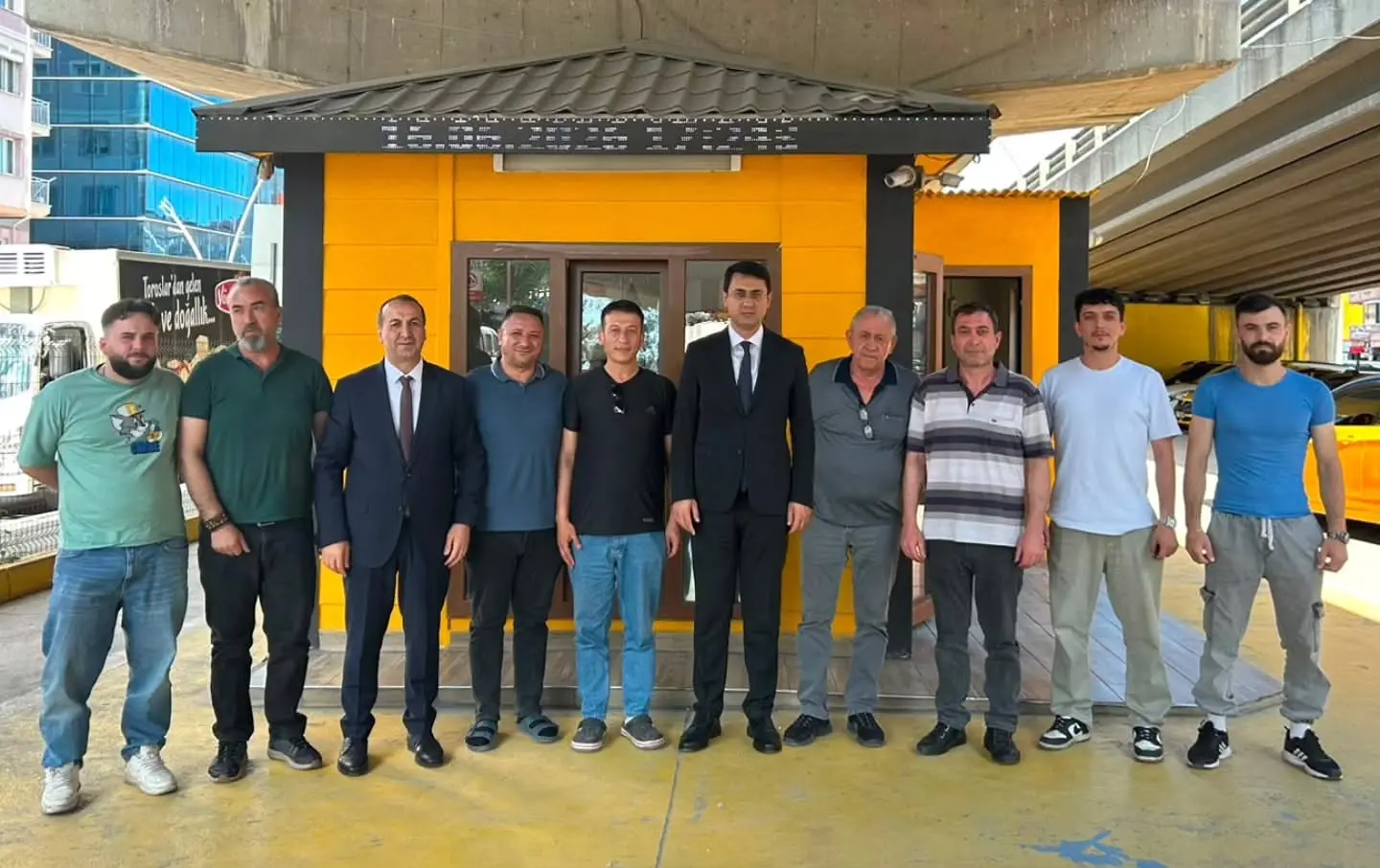 Vali Kartal, Dörtyol Taksi Durağı'nı ziyaret etti
