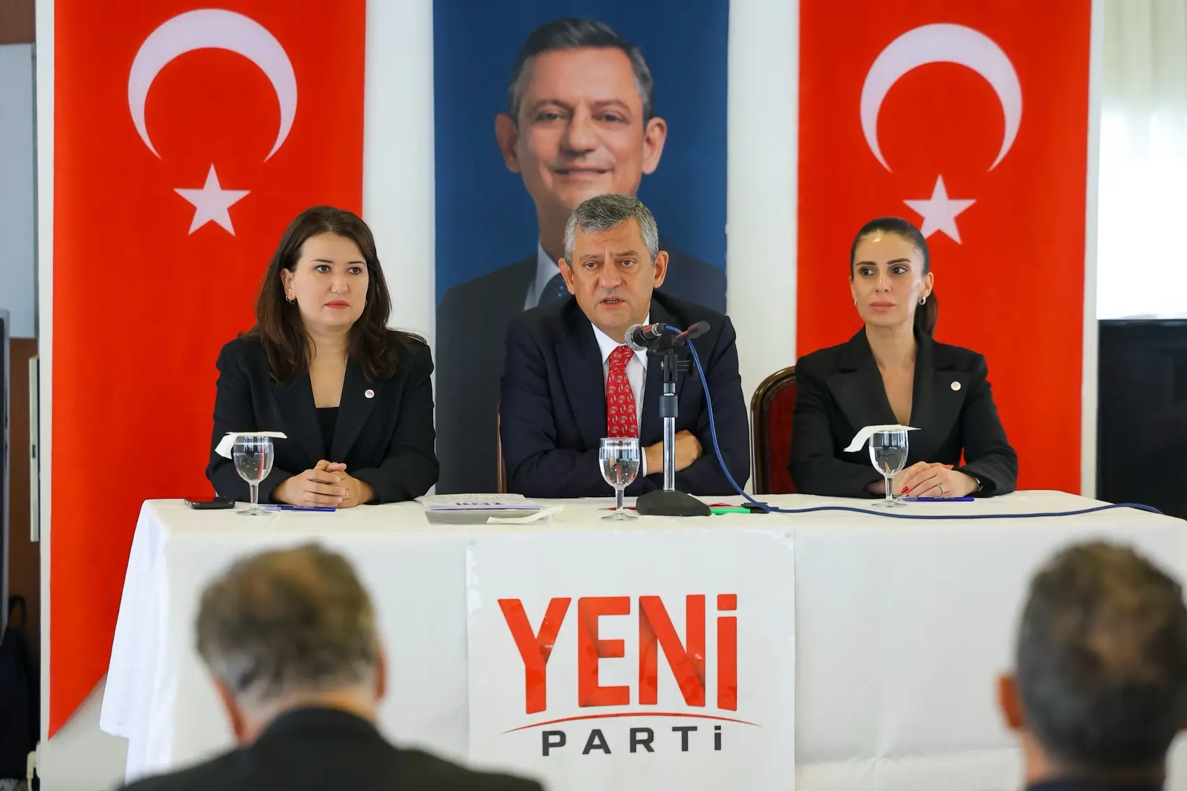 Yeni Parti İlk Toplantısını Gerçekleştirdi
