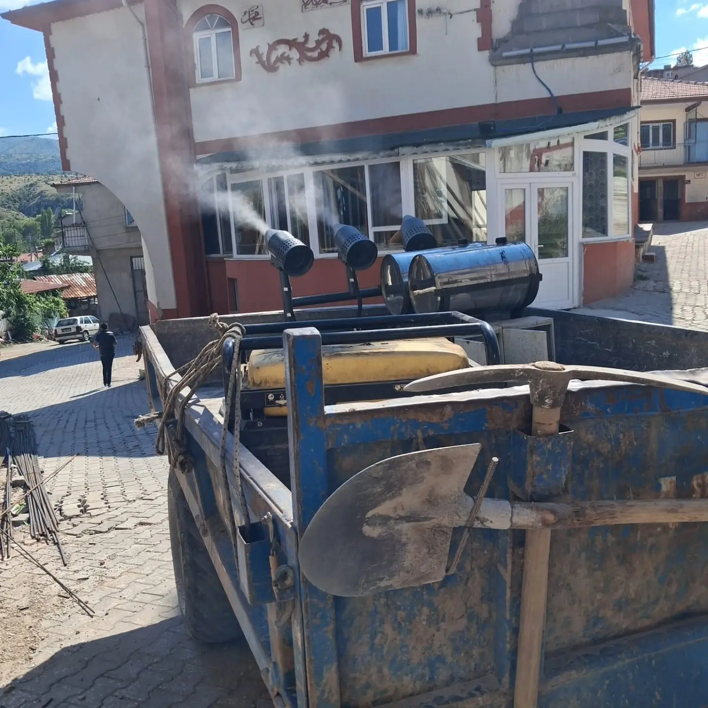 Kasabada haşere ilaçlama çalışmaları başladı