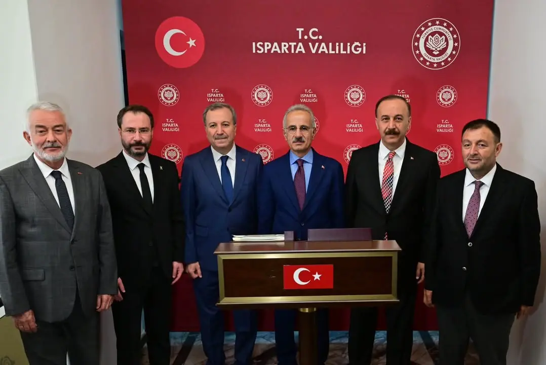 Ulaştırma Bakanı Isparta'da Ulaşım Projelerini İnceledi