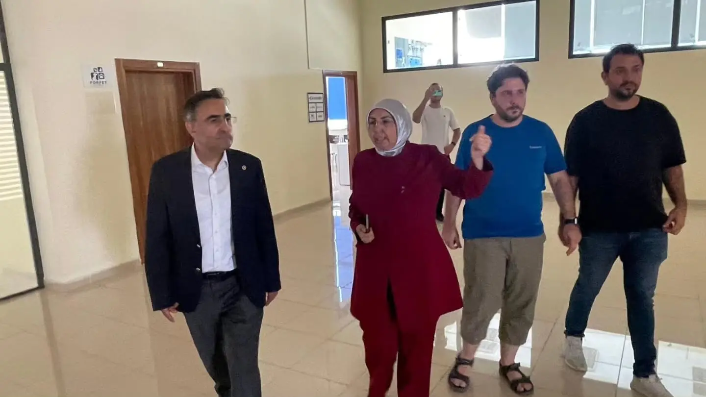 Hasan Arslan, Zafer Teknopark'ta ziyaret gerçekleştirdi