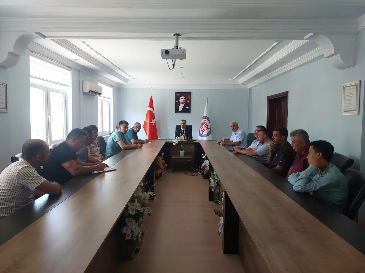 Yenişarbademli'de Tarımsal Kooperatif Toplantısı Yapıldı