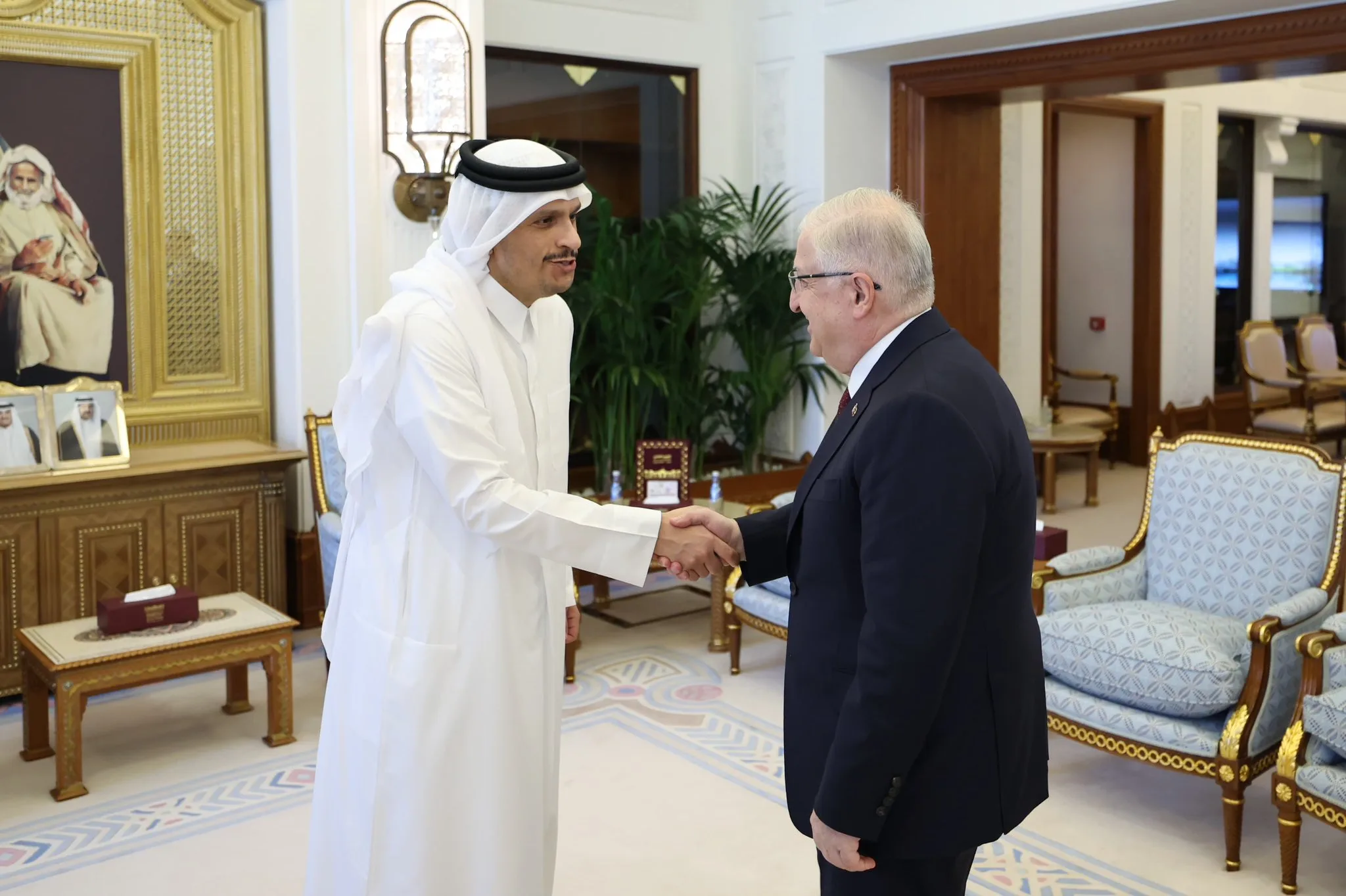 Yaşar Güler, Katar Başbakanı ile Görüşme Gerçekleştirdi