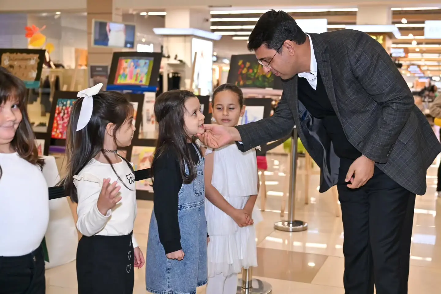 Uşak'ta Sanat Dolu Yaz Sergisi Açıldı