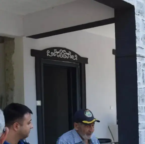 Kaymakam Çınarka, Şehit Babasını Ziyaret Etti