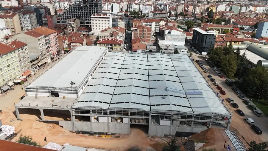 Kurtuluş Mahallesi'nde Kapalı Pazar Yeri Projesi İlerliyor