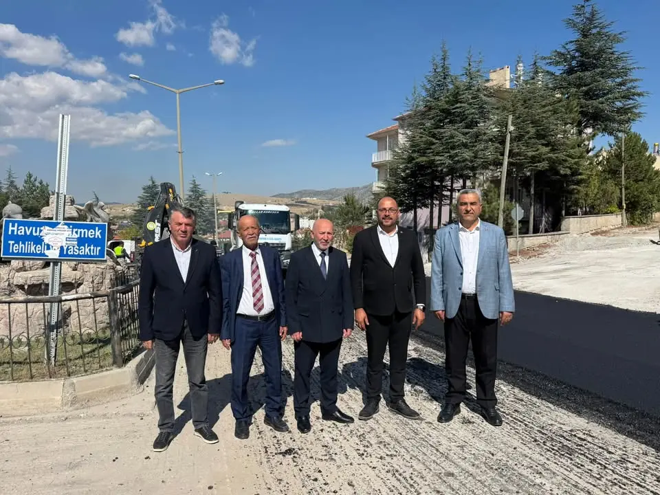 Bayat'ta Sıcak Asfalt Çalışmaları Başladı