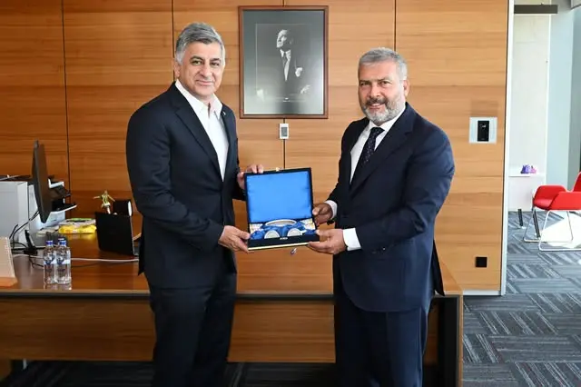 Hastane ve Dernekten Rektöre Teşekkür Ziyareti