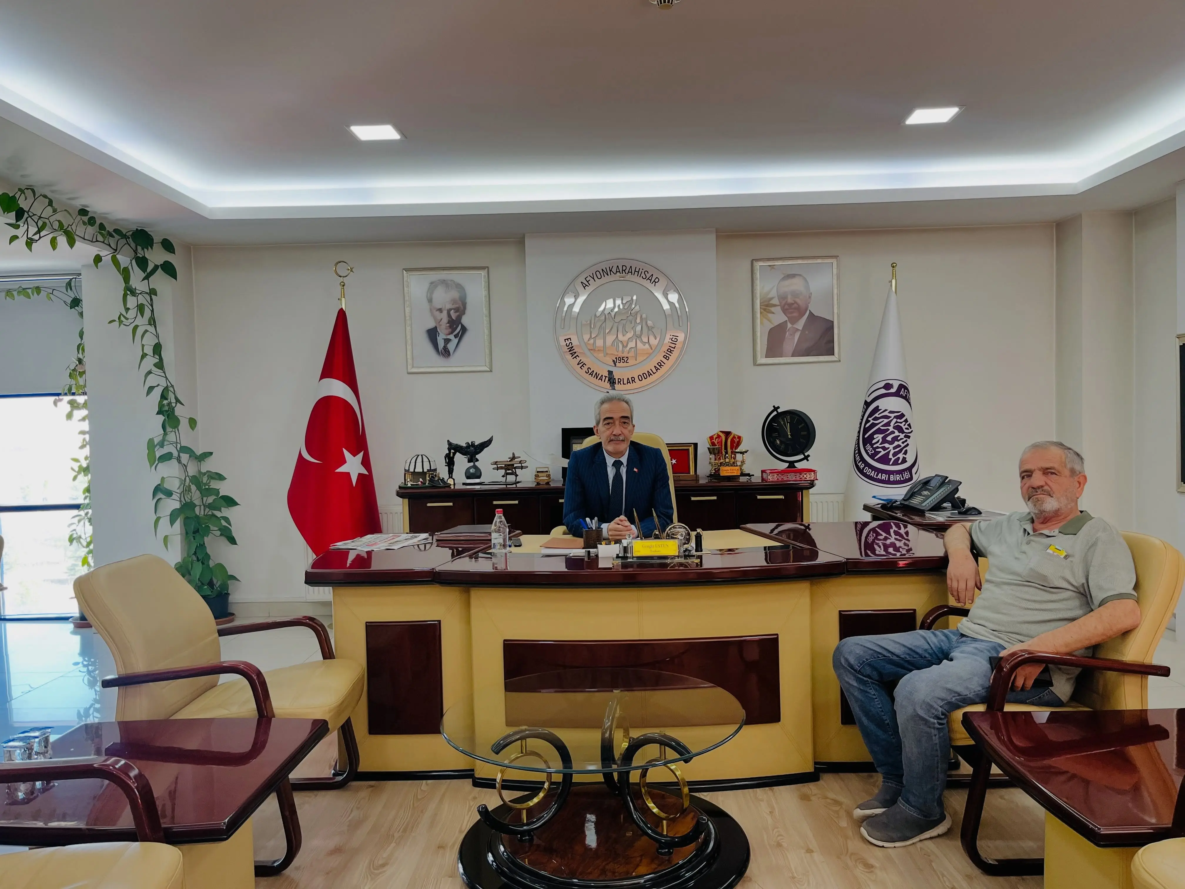 Esnaf temsilcisi Cengiz Üstün'e ziyaret gerçekleştirildi