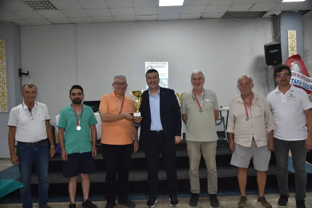 Eğirdir Briç Festivali'nde ödüller sahiplerini buldu
