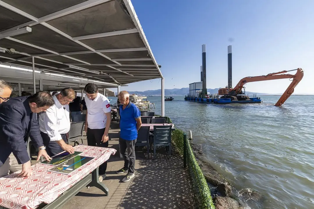 İzmir Körfezi'nde Dip Tarama Çalışmaları Devam Ediyor