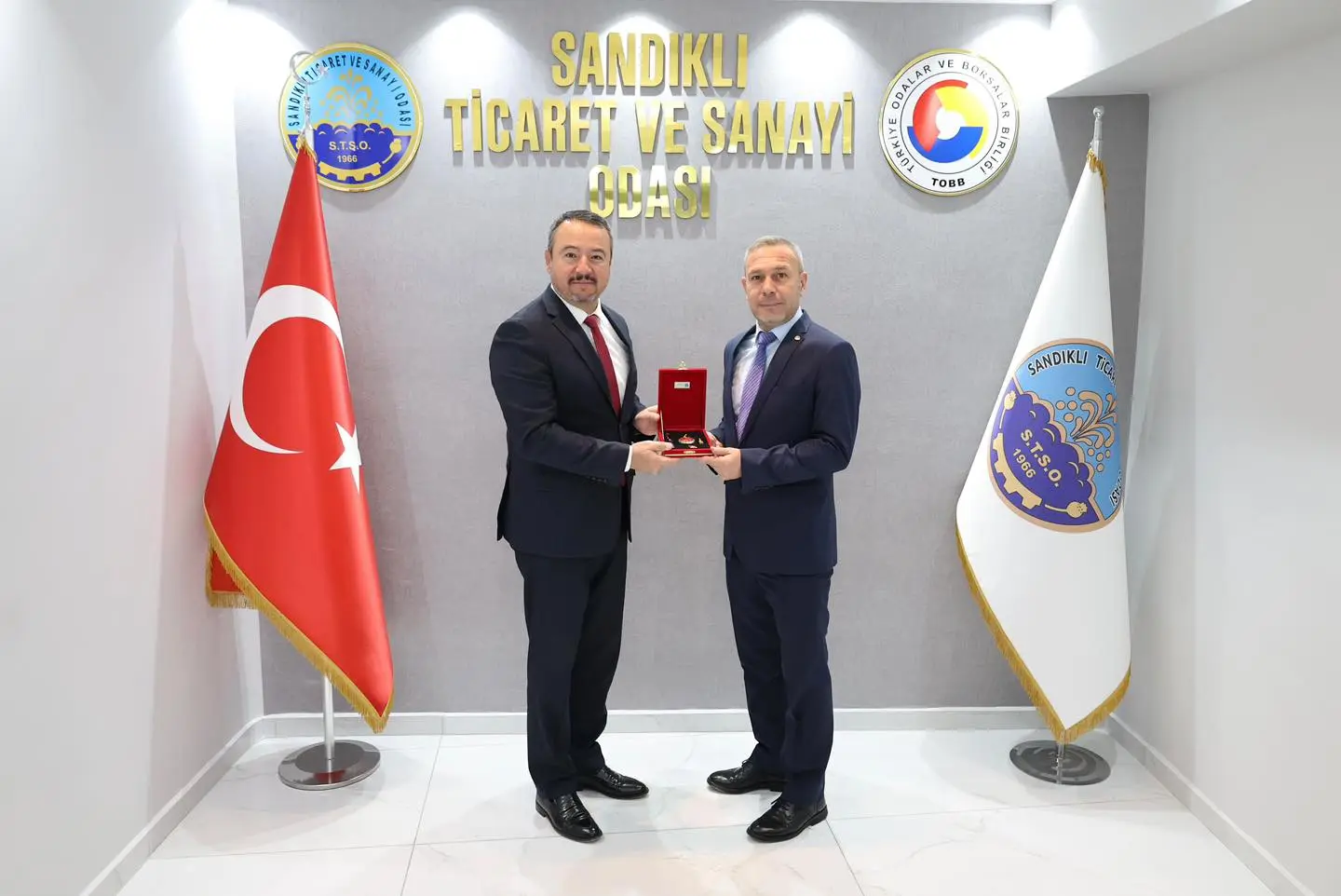 Adnan Öztaş'tan Ticaret Odası'na Ziyaret