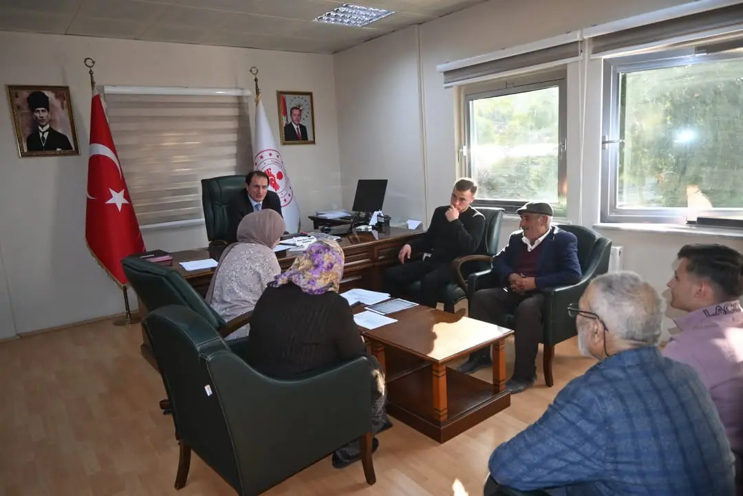 Kaymakam Türkler, Halk Günü'nde Vatandaşları Dinledi