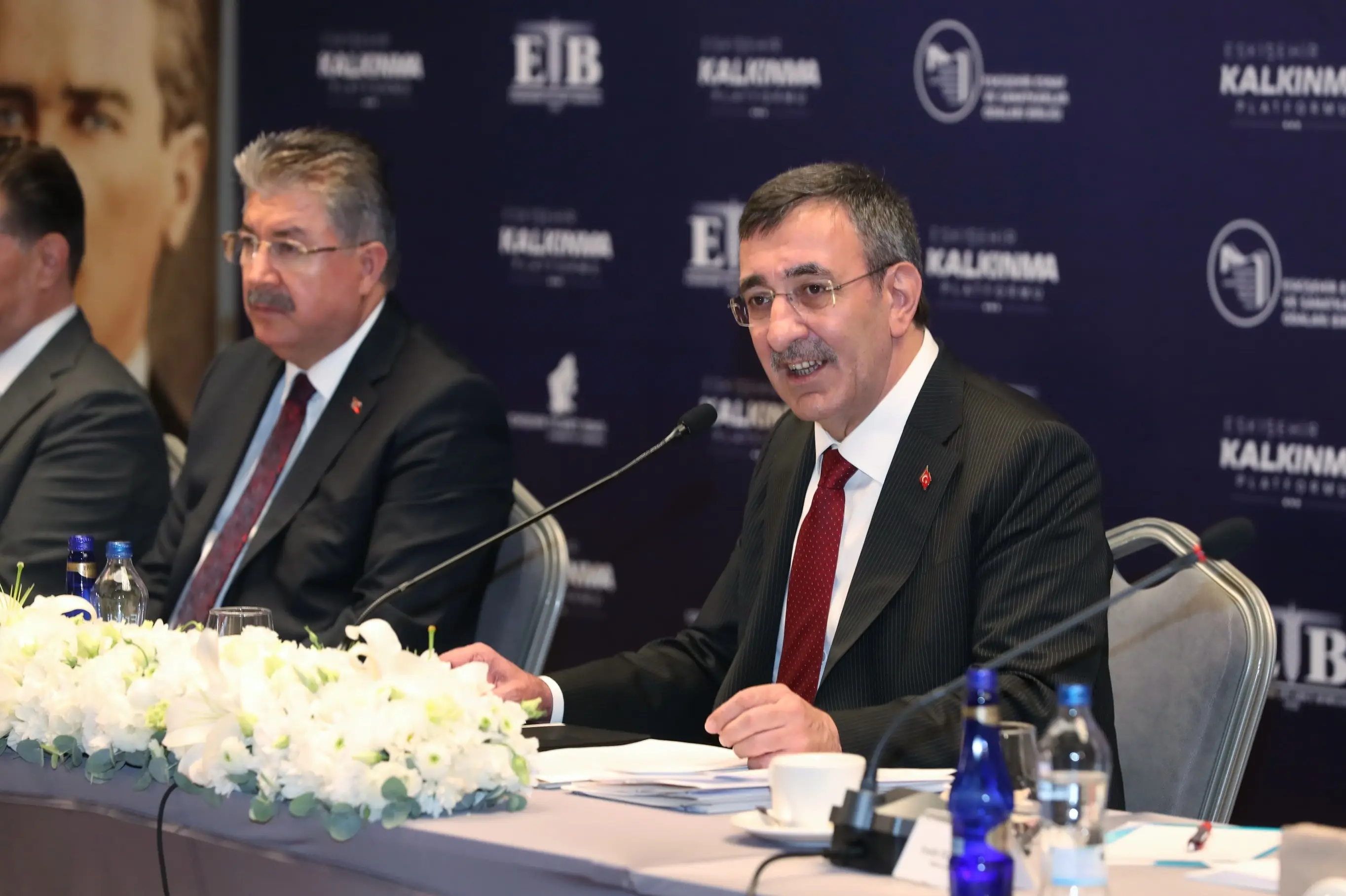 Cevdet Yılmaz, Eskişehir Ekonomi Toplantısına Katıldı