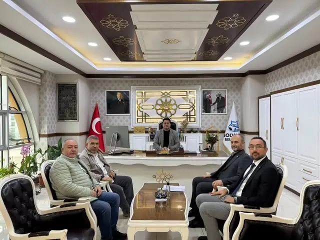 Bademli Mahallesi'nde Sıcak Asfalt Çalışmaları Başladı