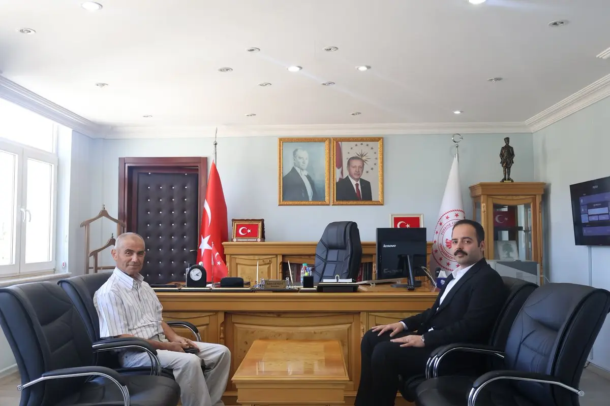 Şehit babası kaymakamı ziyaret etti