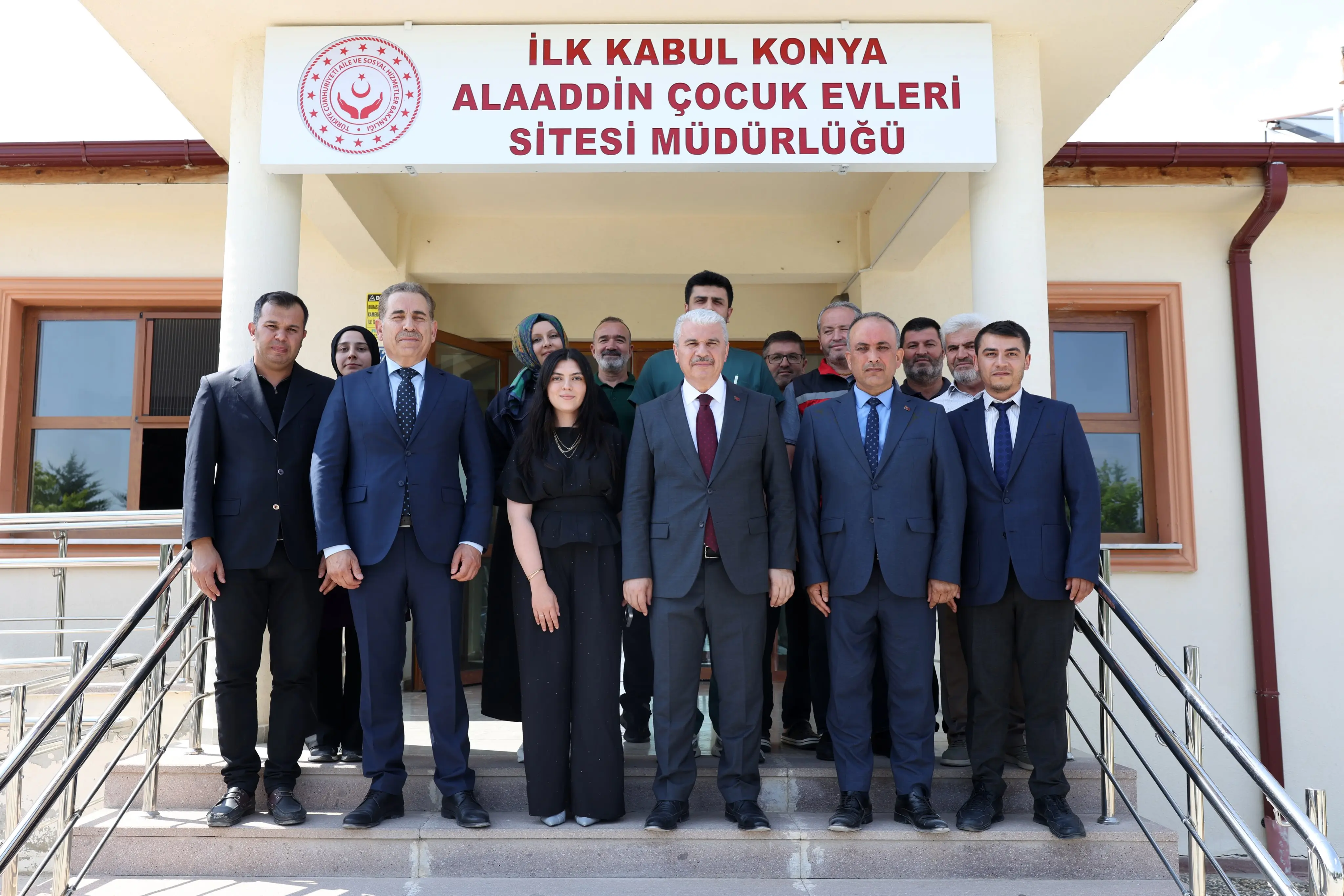 Vali Akın Çocuk Evleri'ni Ziyaret Etti