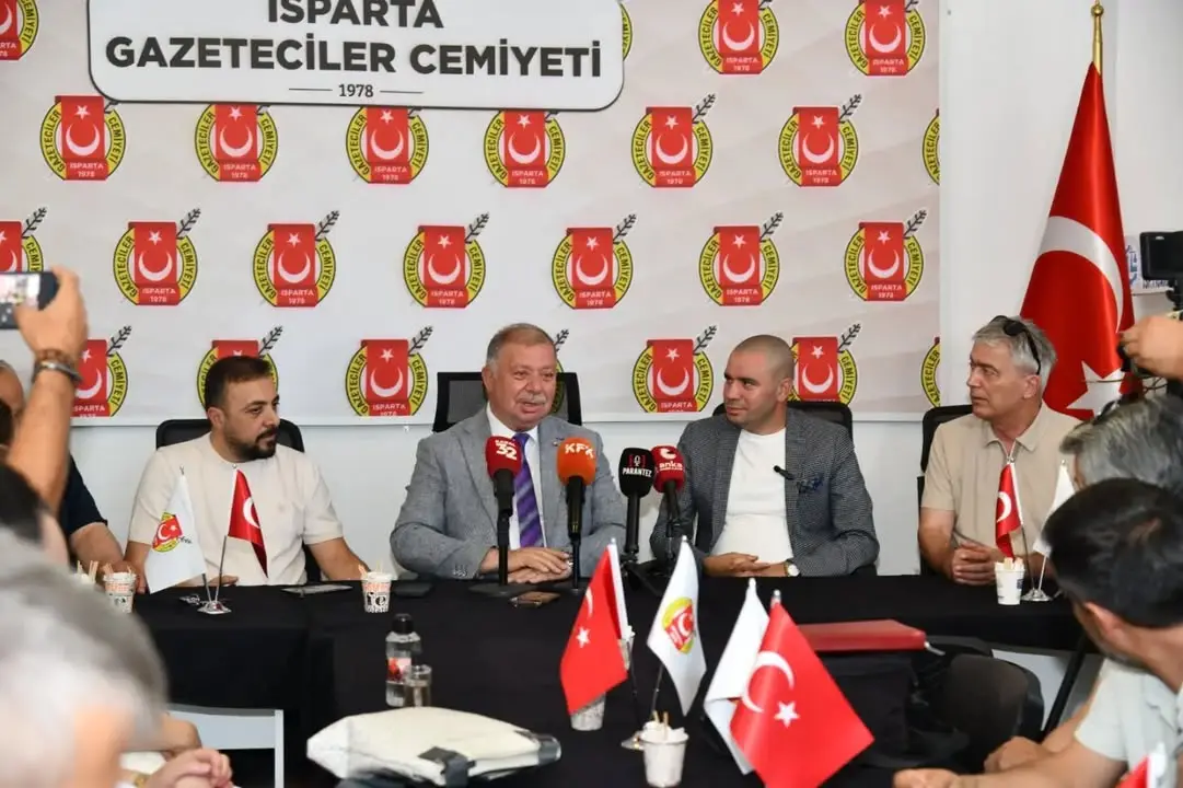 Isparta'da Gazeteciler Bayramı Kutlandı