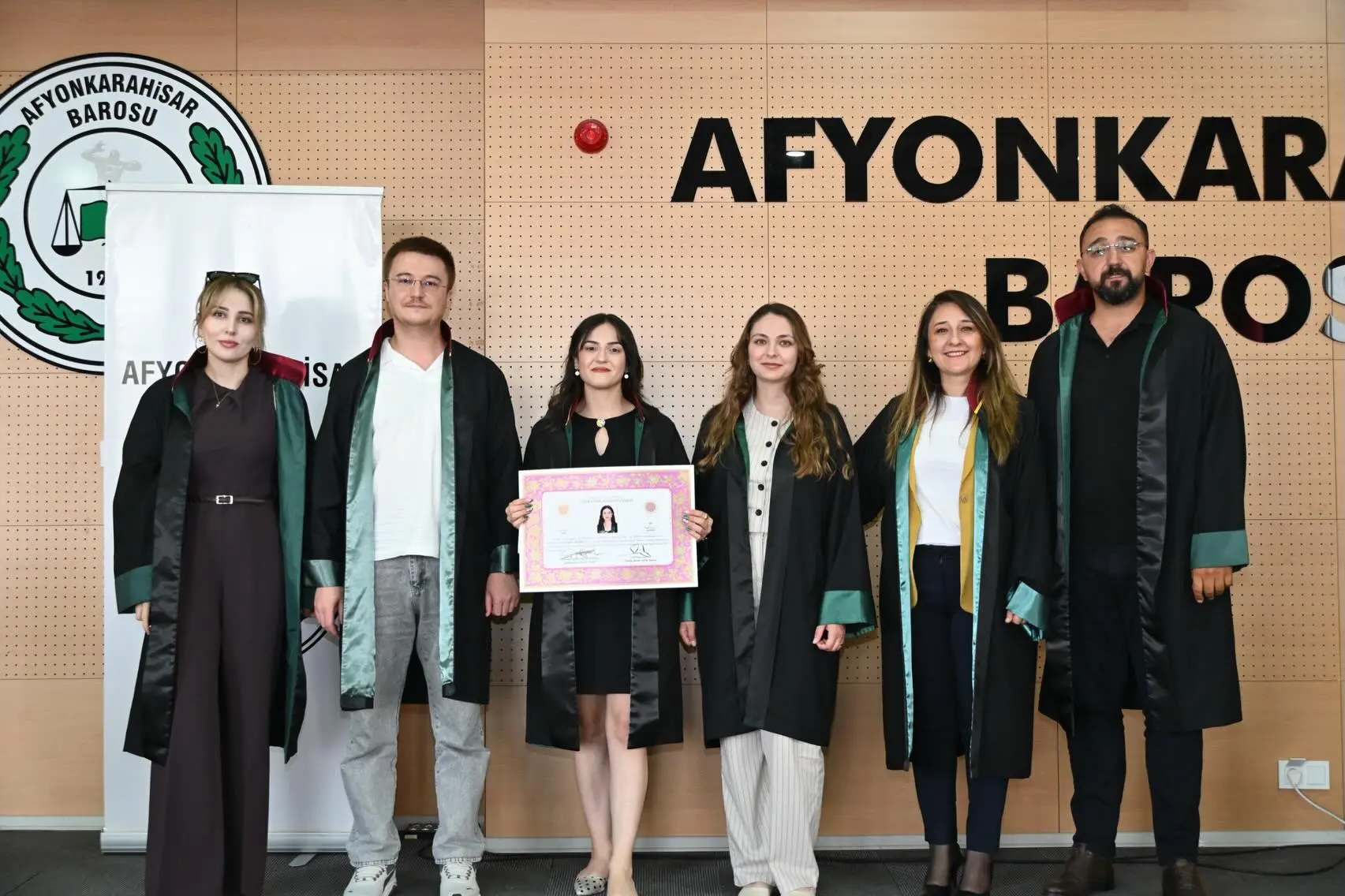 Avukat Rukiye Sezer ruhsatını aldı