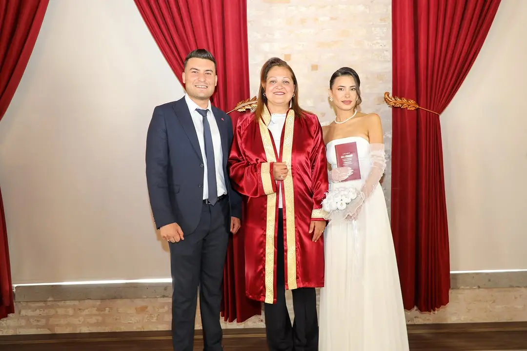Melike Gündüz ve Mithat Can Serçin'in nikahı gerçekleşti
