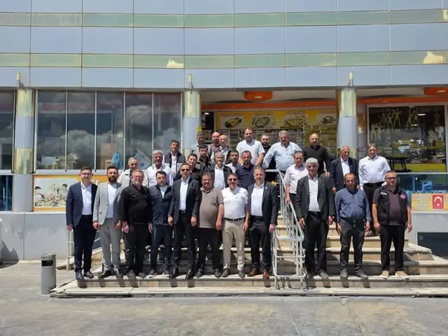 Tazlar Köyü Derneği Başkanı Kaymakam'ı Ziyaret Etti