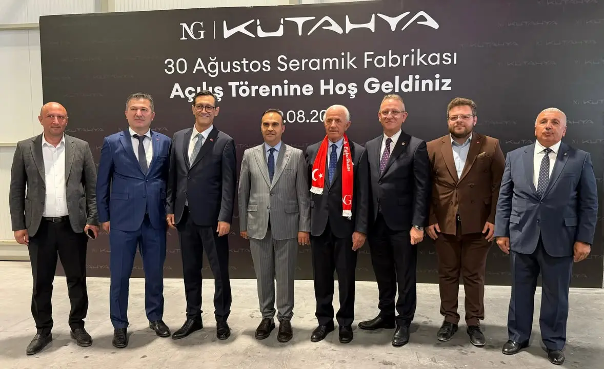 Kütahya'da Yeni Seramik Fabrikası Açıldı