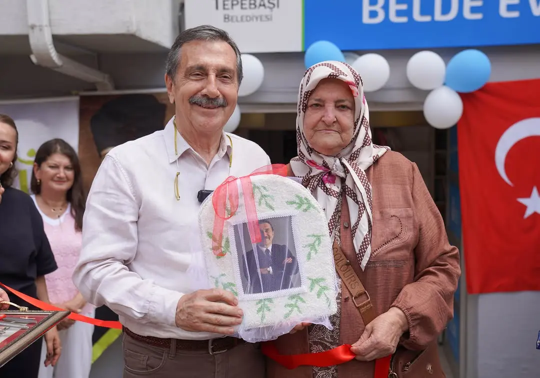 Tepebaşı'nda Kadınların Yıl Sonu Sergileri Açıldı