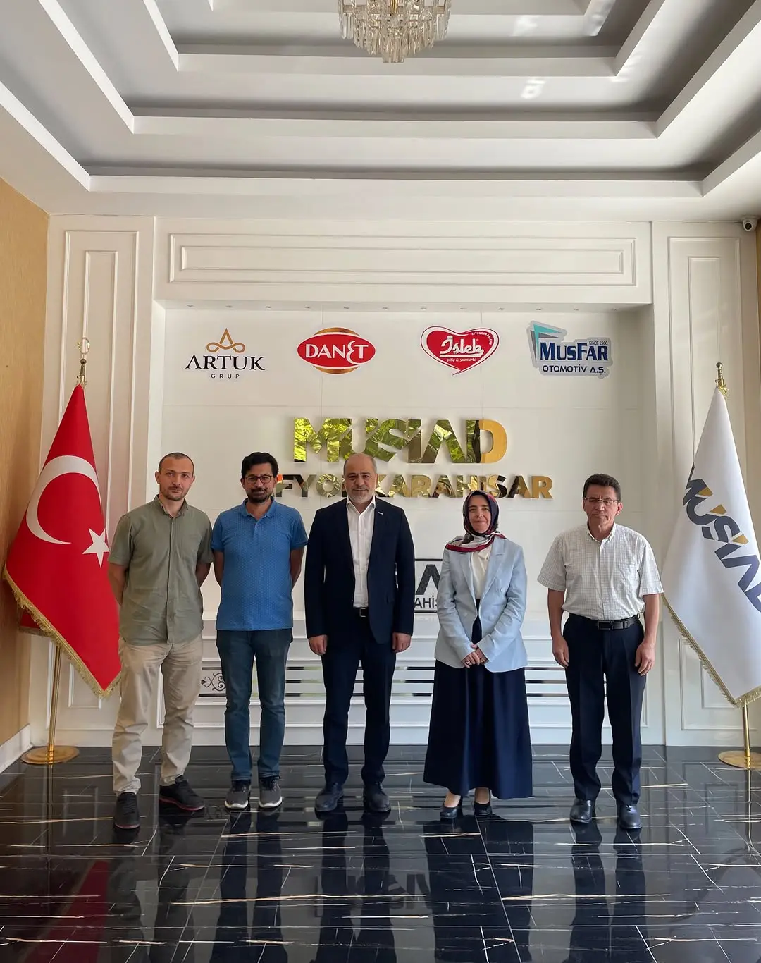 İlahiyat Fakültesi Dekanı MÜSİAD'ı Ziyaret Etti