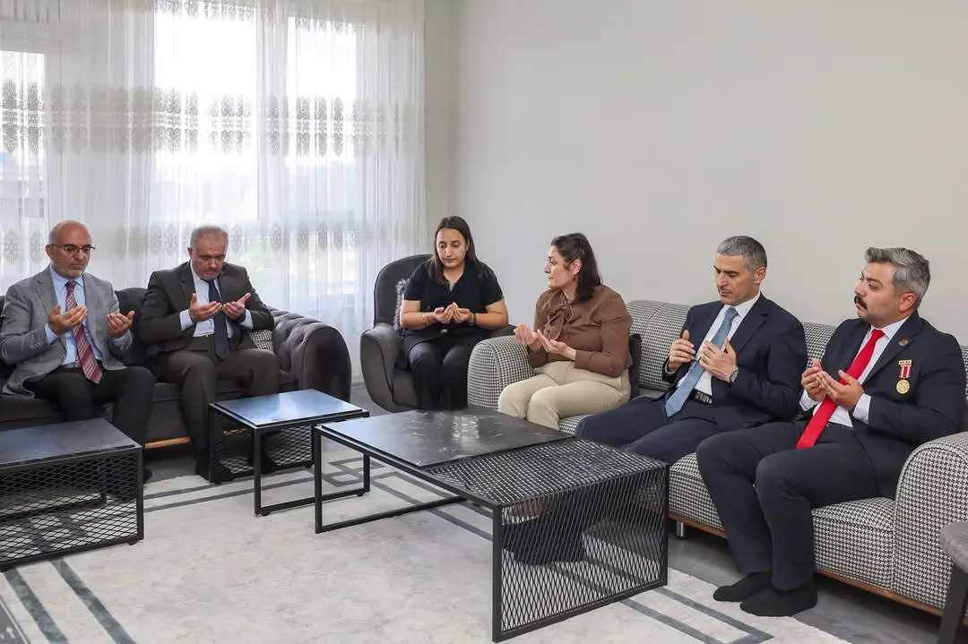 Vali Aktaş, Gazi Mehmet Özdemir'i Ziyaret Etti