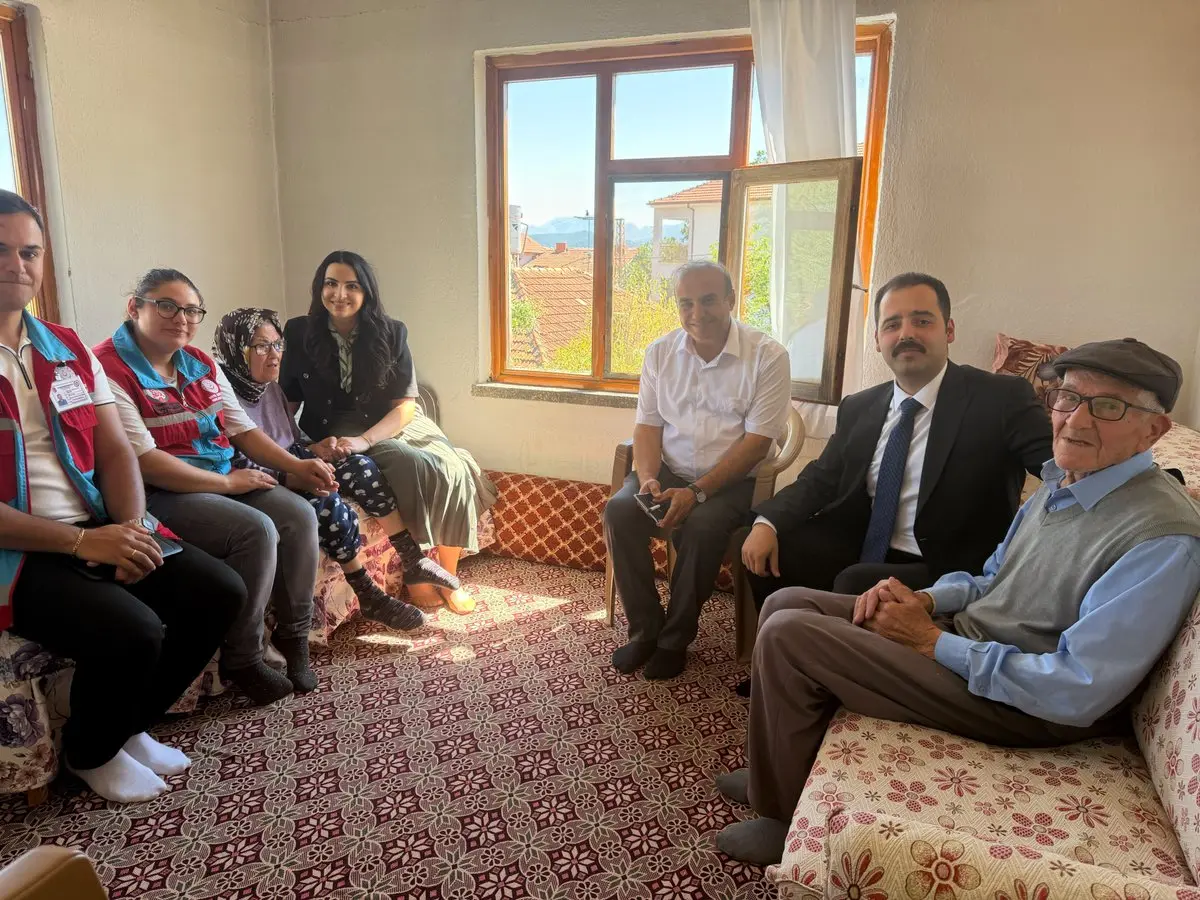 Kaymakam Adem Levent aileleri ziyaret etti