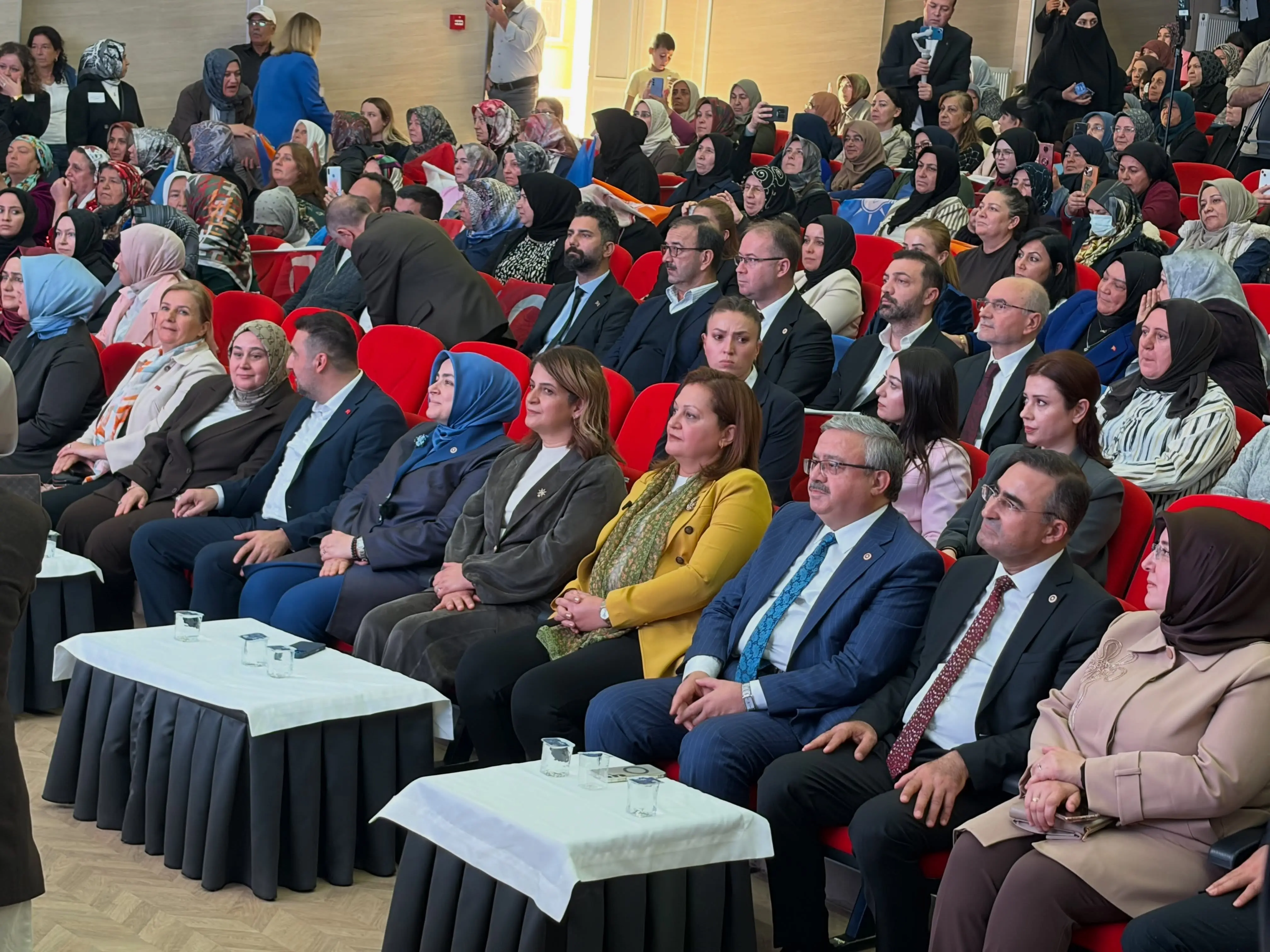 Kadın Kolları Toplantısı Gerçekleşti