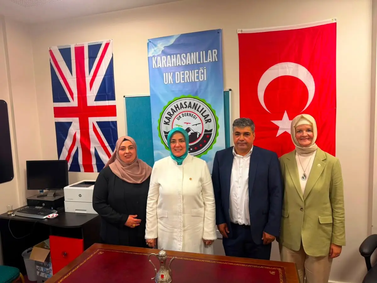 İngiltere'de Türk vatandaşlarıyla buluşma gerçekleşti