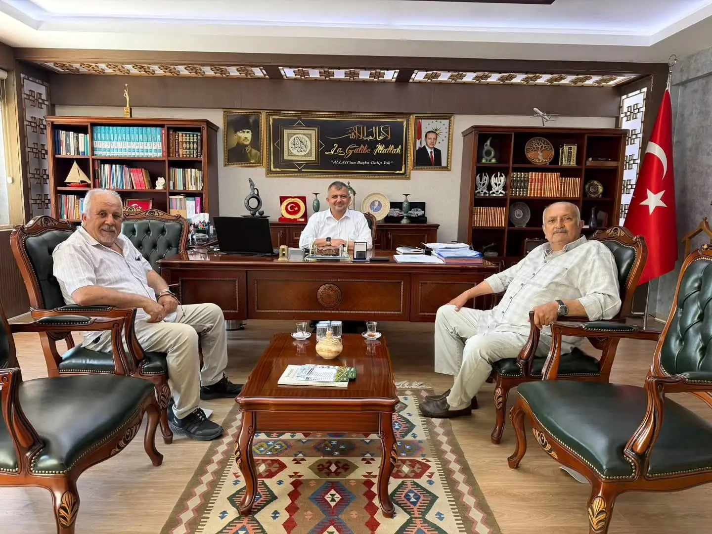 Büyüklerimize nazik ziyaretler için teşekkür