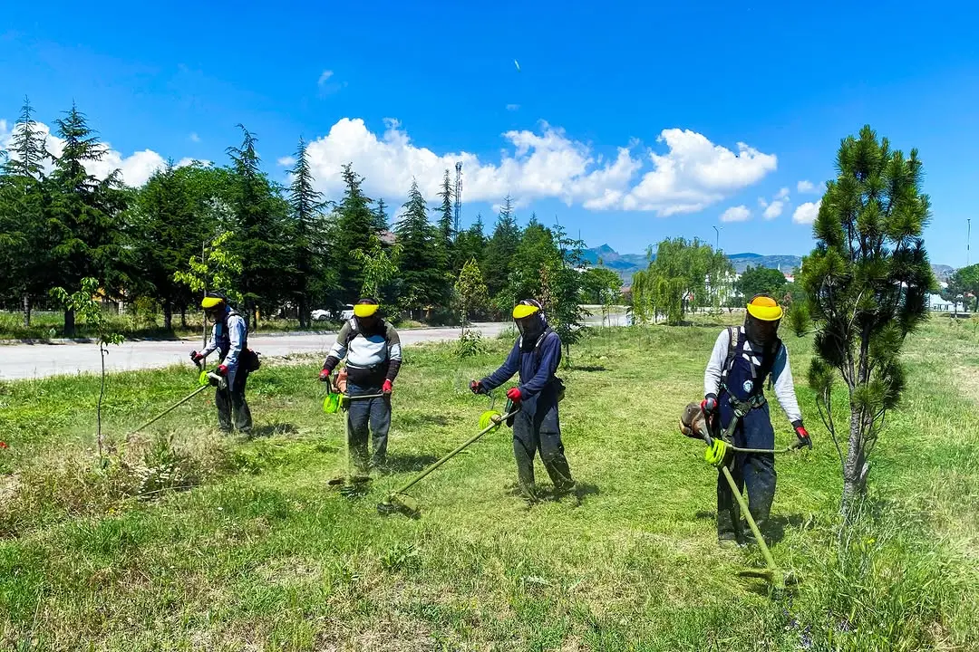 Afyonkarahisar'da Temizlik Çalışmaları Devam Ediyor