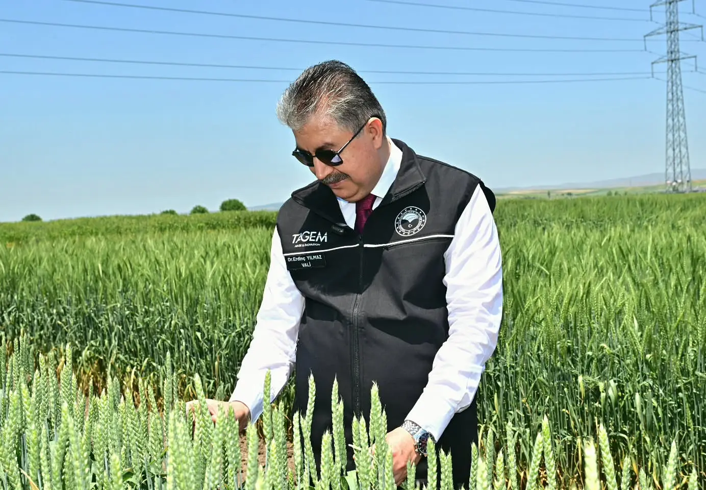 Vali Yılmaz, Tarımsal Araştırma Enstitüsünü Ziyaret Etti