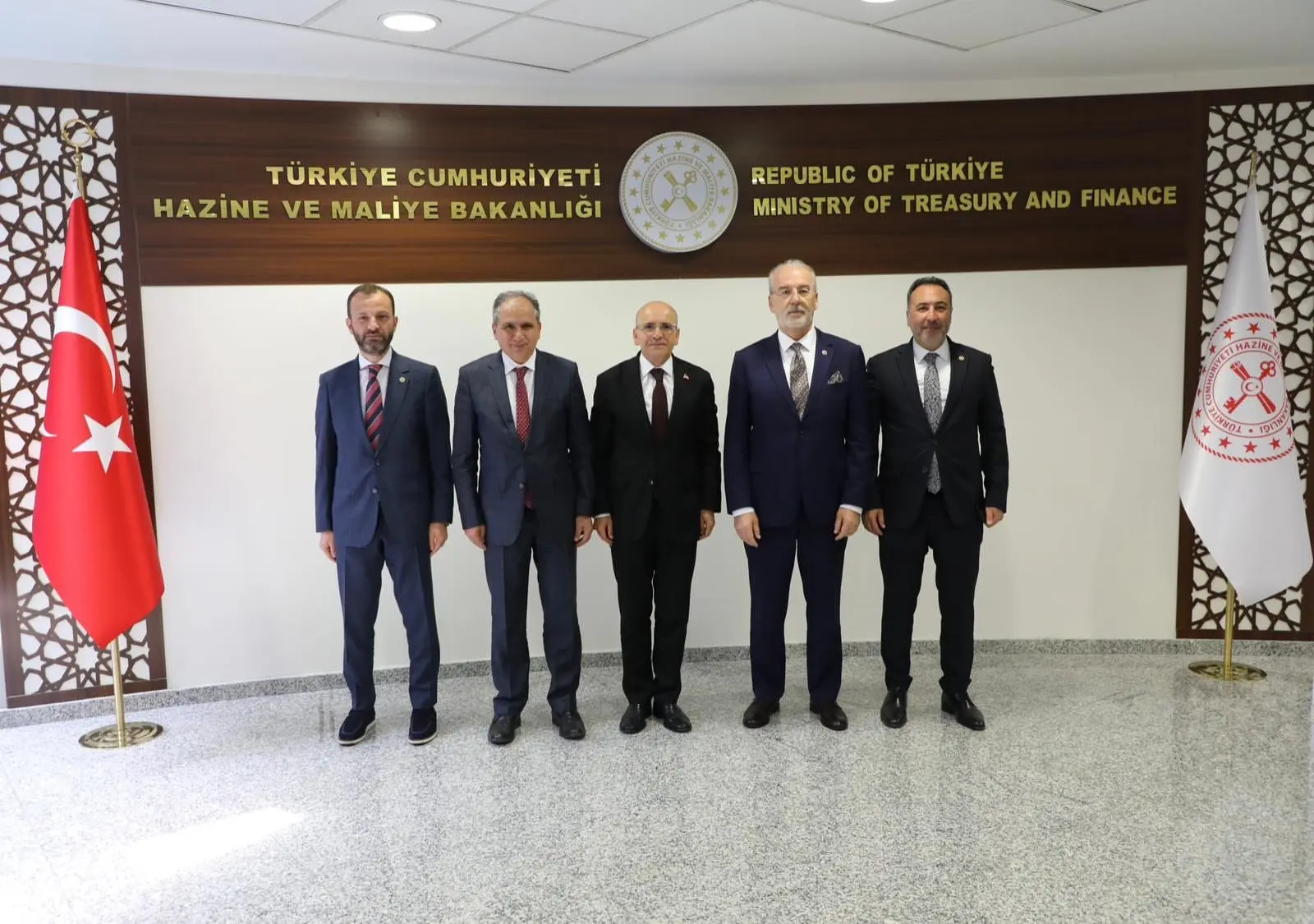 Milletvekilleri Ekonomik Toplantıda Bir Araya Geldi